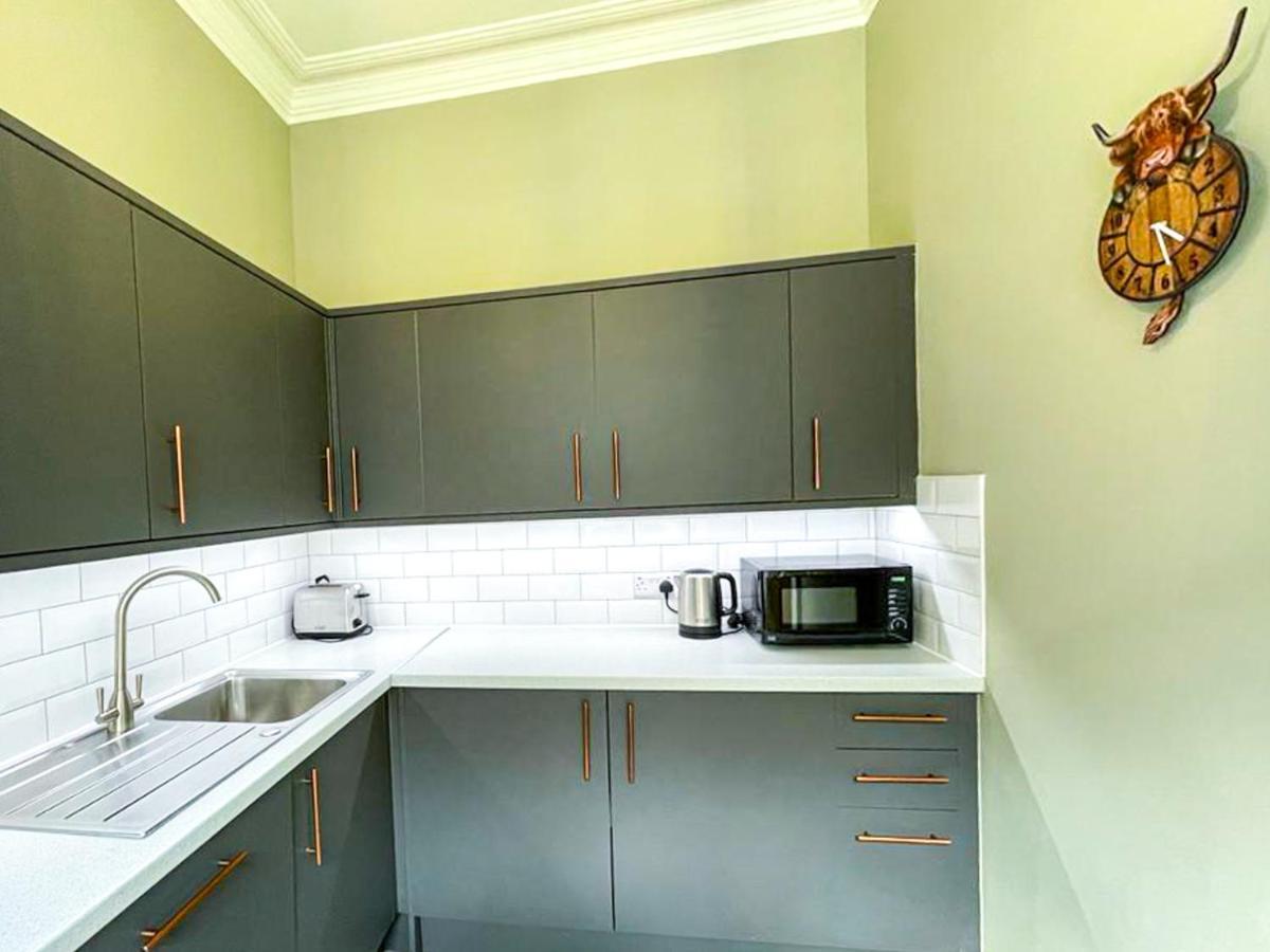 Desirable 2 Bed Apt Near Edinburgh Castle Exterior photo